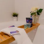 !!neu!! Deluxe I Balkon I Küche I Parken I Wlan I Netflix * Magdeburg