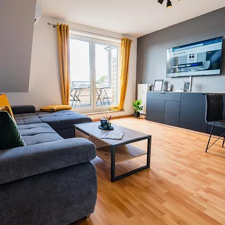 Apartment !!neu!! Deluxe I Balkon I Küche I Parken I Wlan I Netflix