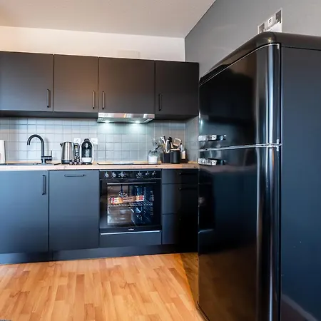 Deluxe I Klimaanlage I Tiefgarage I Balkon I Wlan