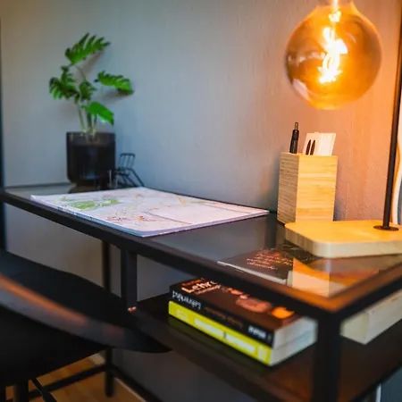 Deluxe I Klimaanlage I Tiefgarage I Balkon I Wlan Apartment Magdeburg