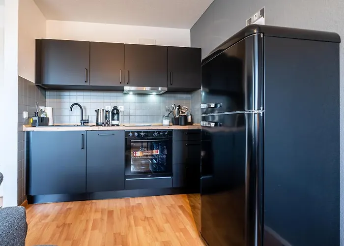 Deluxe I Klimaanlage I Tiefgarage I Balkon I Wlan